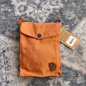 Fjallraven Pocket Desert Brown NWT Rare